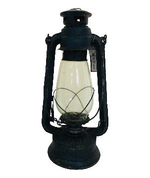 Antique lantern (7870)