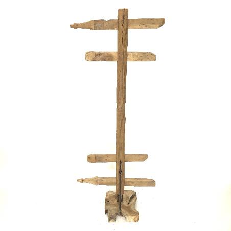 Clothes hanger on stand(3151)