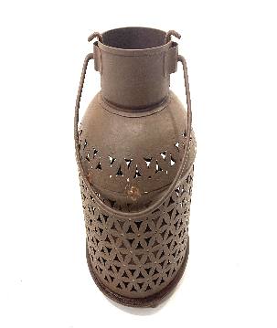Lantern India rusty D15H19 (3613)