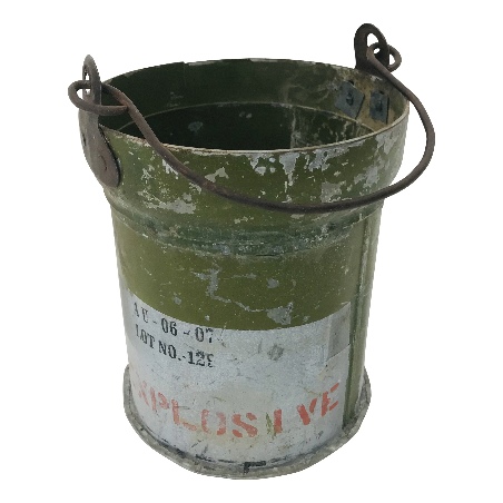 Iron bucket bomb D19H28cm (5237)