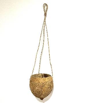 Coconut leaf hang (3880)