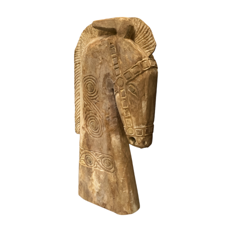Horse head on stand (3314)