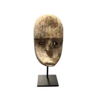 Mask primitief on stand S (3850)