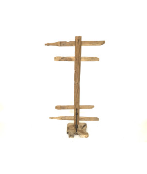 Clothes hanger on stand(3151)