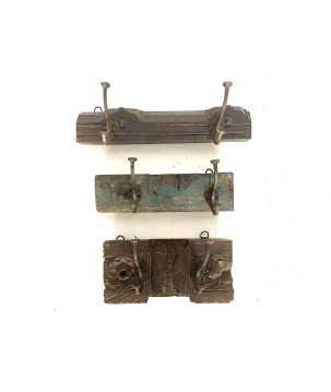 2-Hook old wood (3588)