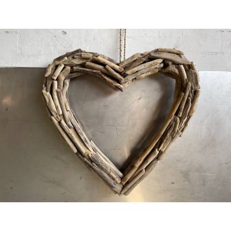 Heart driftwood open(80262)