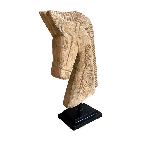 Horse head antique on stand(3071)