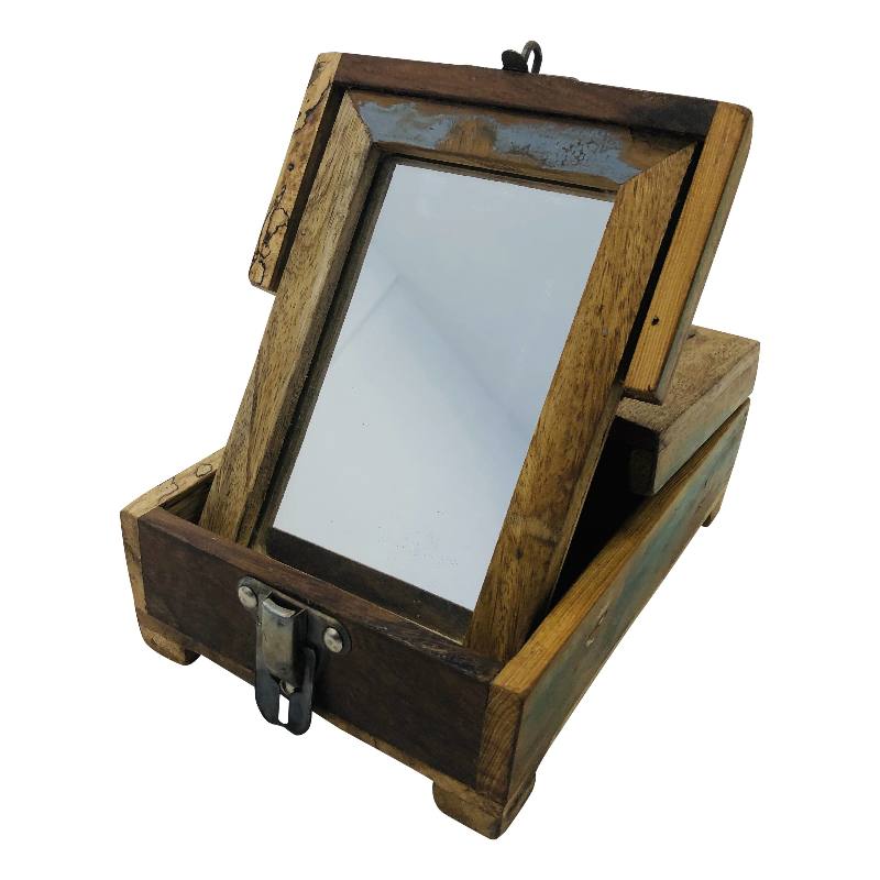 Wooden shaving box